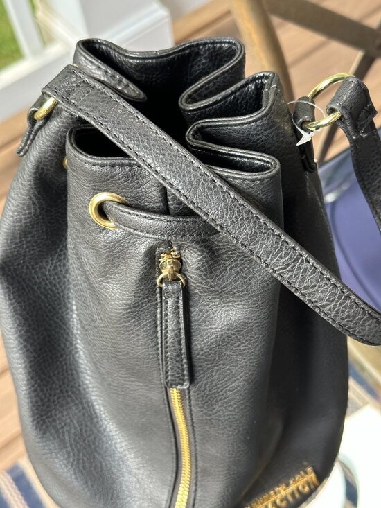 Kenneth Cole Reaction Faux Leather Tanner Bucket Bag Backpack Black Gold NWT main image 6